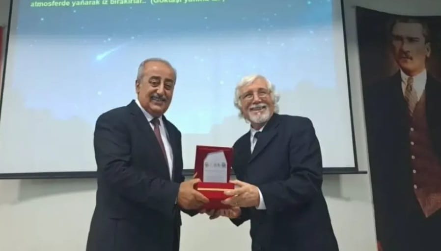 Defne'de "Göklerde Hareket Var" Konulu Astronomi Konferansı Düzenlendi!