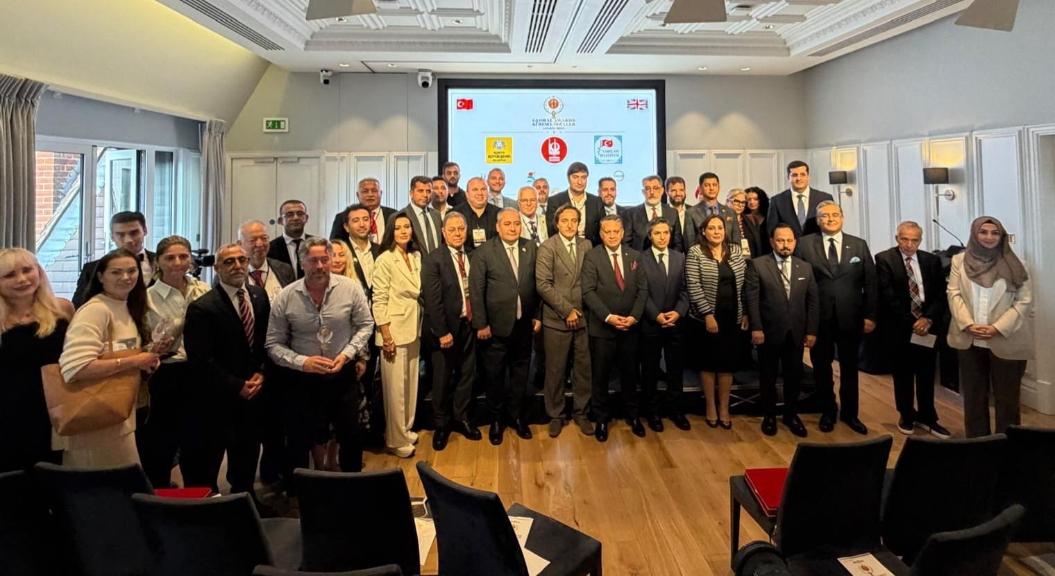 KGK, Londra’da Dostluk Rüzgârı Estirdi!..