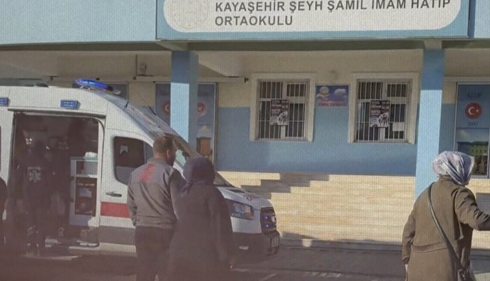 Yine Okul Saldırısı! 7 yaralı...