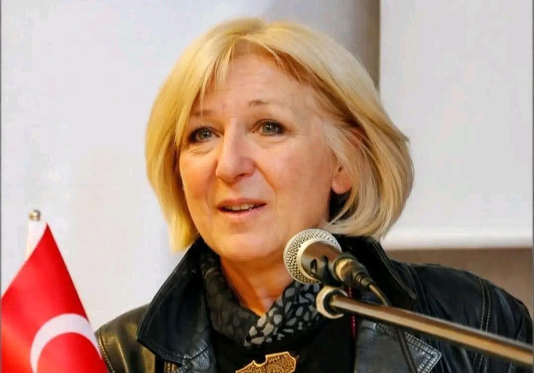 Banu AVAR