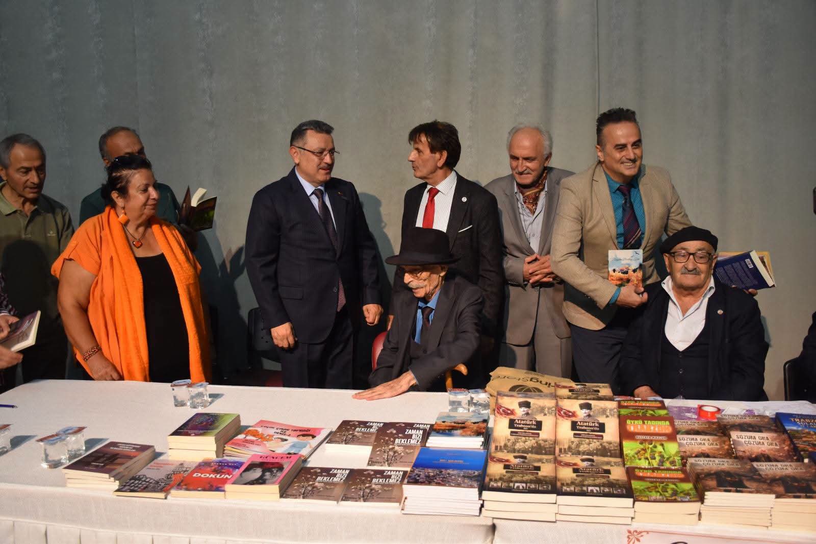 Trabzon’da Yazarlar Kitap Sevgisi İçin Buluştu!