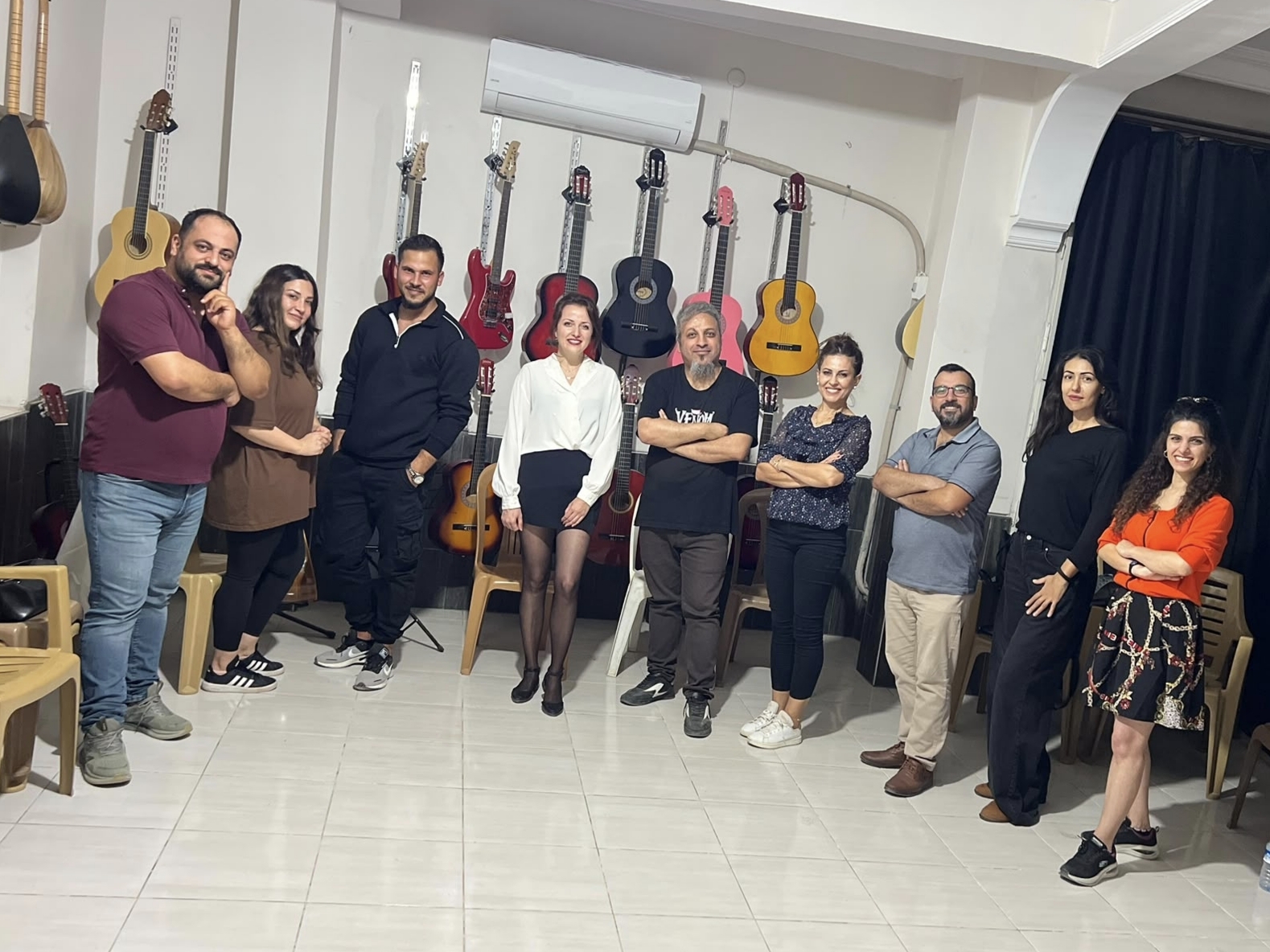 Defne’de "İş Çıkışı Tiyatro" Başladı: Epik Sanat Tiyatrosu Sanatı Günlük Yaşamın İçine Taşıyor...