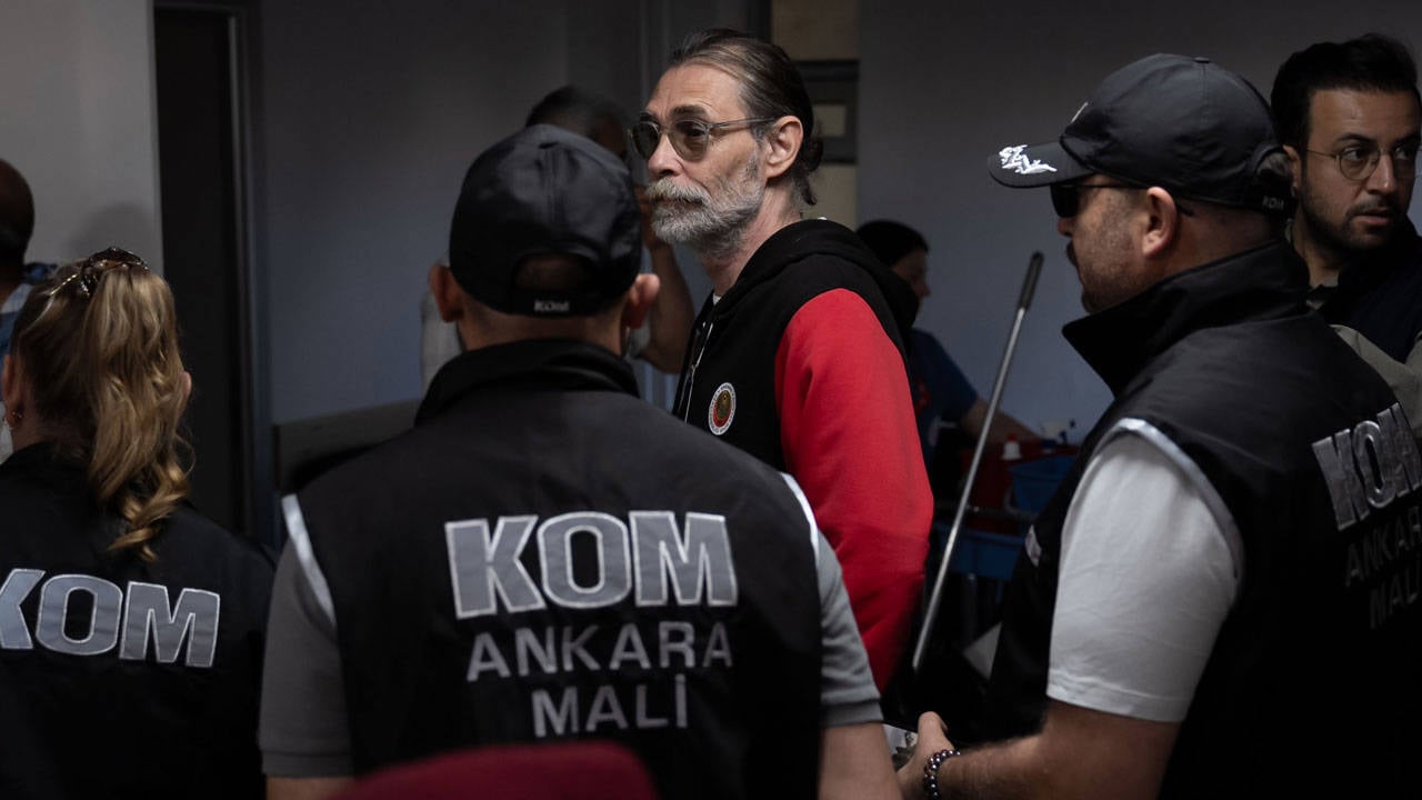 Erdal Beşikçioğlu Tutuklandı