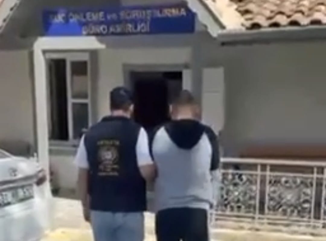 ​ANTAKYA'DA DOLANDIRICILIKTAN ARANAN ŞAHIS TUTUKLANDI!