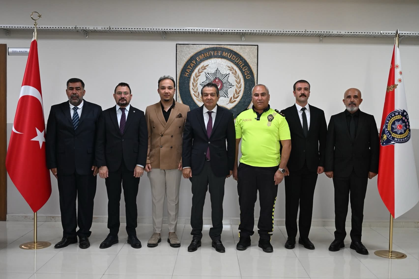 Hatay Emniyet Müdürü Başarılı Personeli Ödüllendirdi