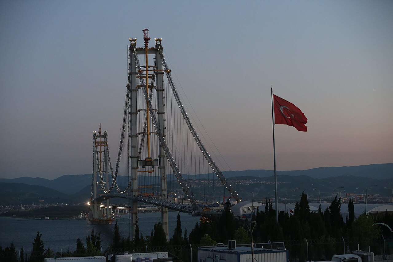 Osmangazi Köprüsü’nde İntihar: S.S. Hayatını Kaybetti